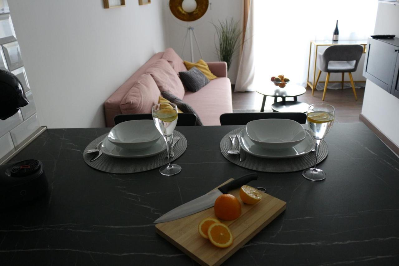 Luca, Digital Nomad Getaway Studio Apartment ซาเกร็บ ภายนอก รูปภาพ