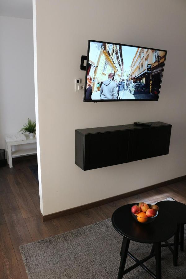 Luca, Digital Nomad Getaway Studio Apartment ซาเกร็บ ภายนอก รูปภาพ
